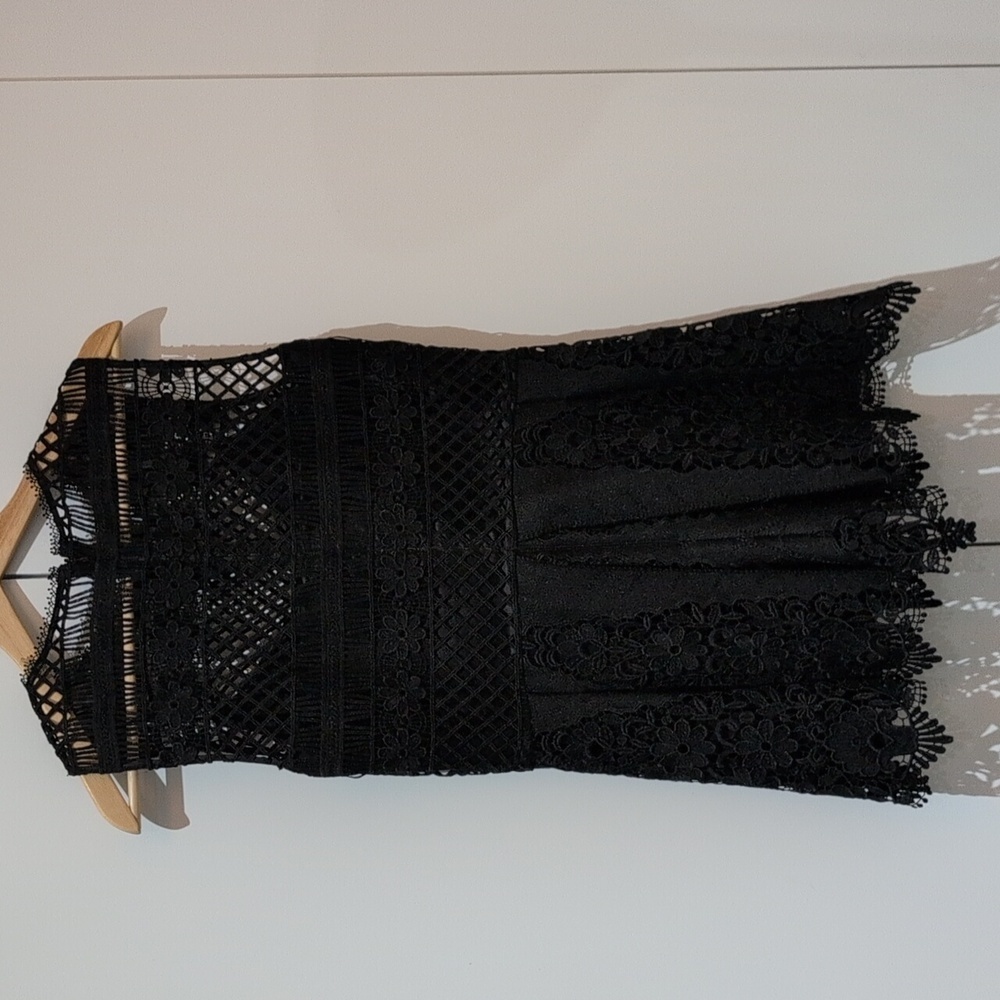 ELIE TAHARI Alessandra Floral Lace Peplum Sleeveless Blouse in Black Size 6 - Picture 11 of 13